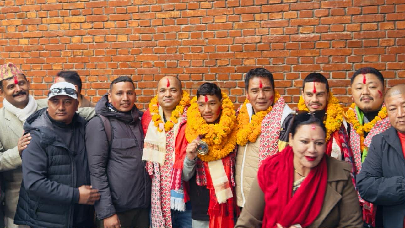 ऐतिहासिक कांस्य पदक विजेता बक्सर चन्द्र थापा मगरसहित नेपाली टोली स्वदेश फिर्ता