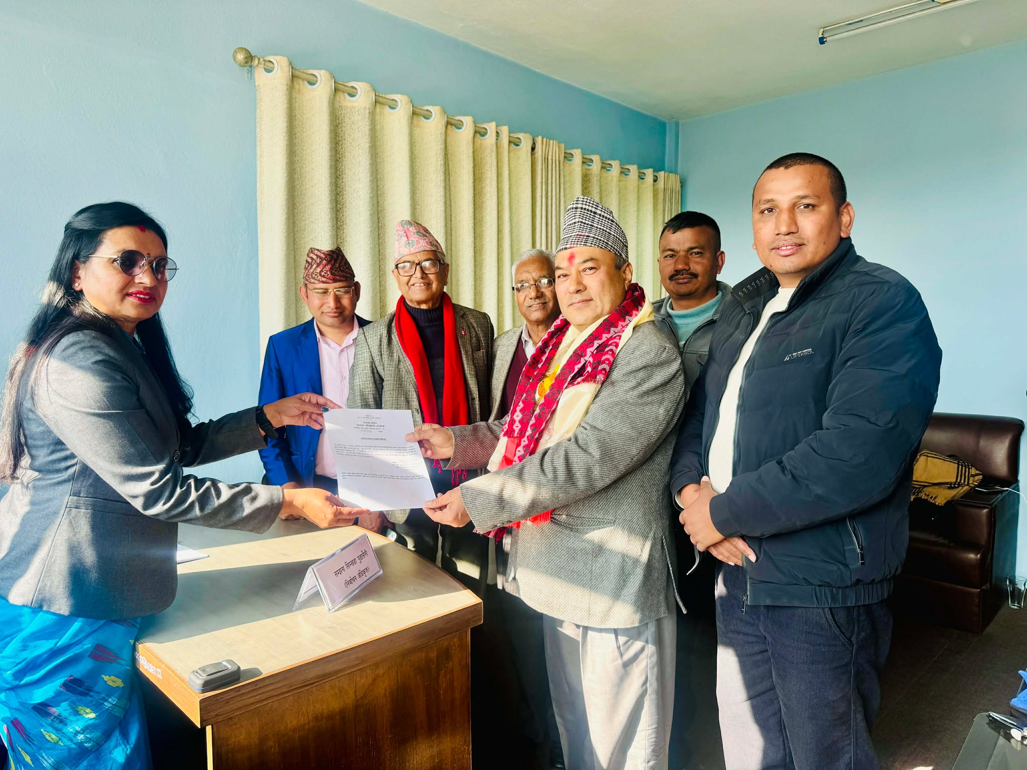 नेकपा ललितपुर २ मा राजेन्द्र अमात्यको उम्मेदवारी दर्ता