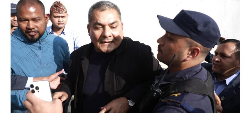 हाजिरी जमानीमा छुटे दुर्गा प्रसाईं