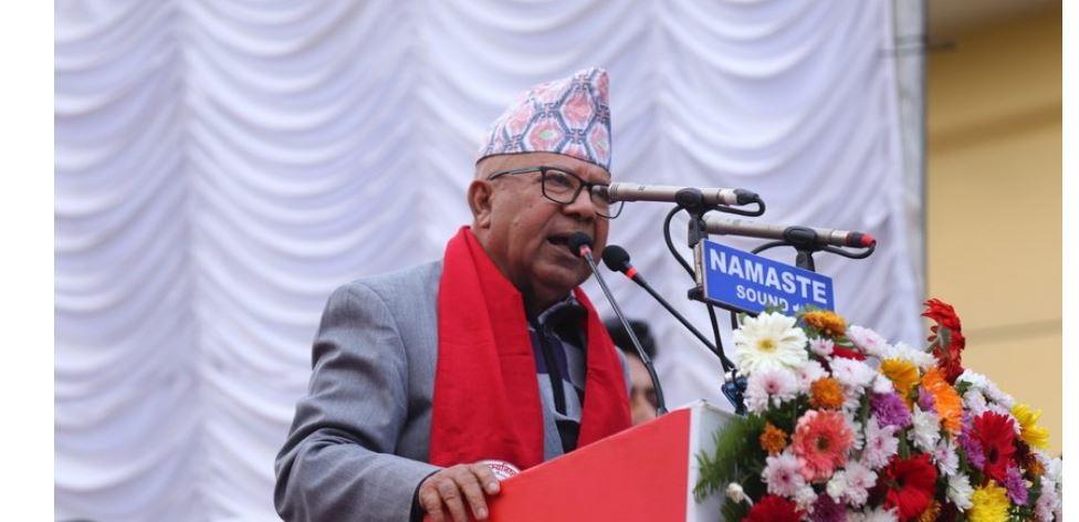 आलोचना गर्ने समय होइन, कमजोरी सच्याएर अघि बढ्ने हो : माधव नेपाल