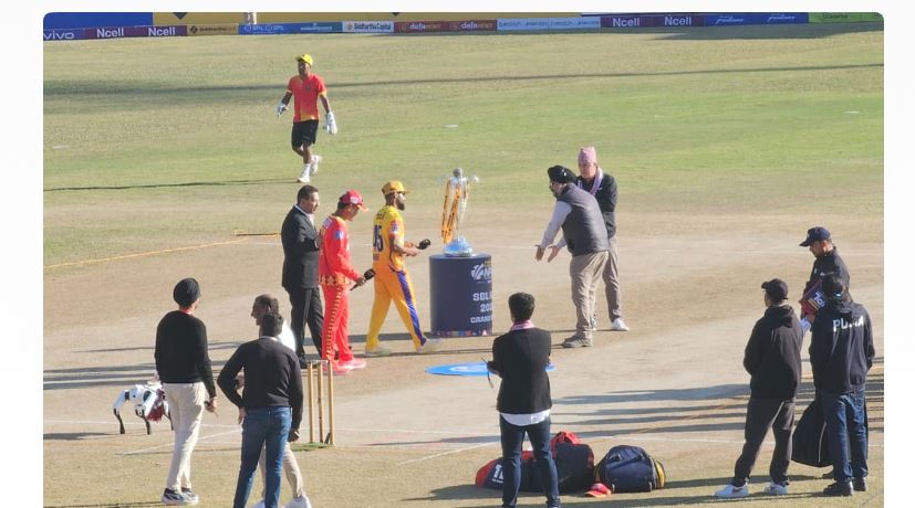 एनपीएल फाइनल : सुदूरपश्चिमले टस जितेर लुम्बिनीविरुद्ध ब्याटिङ गर्दै