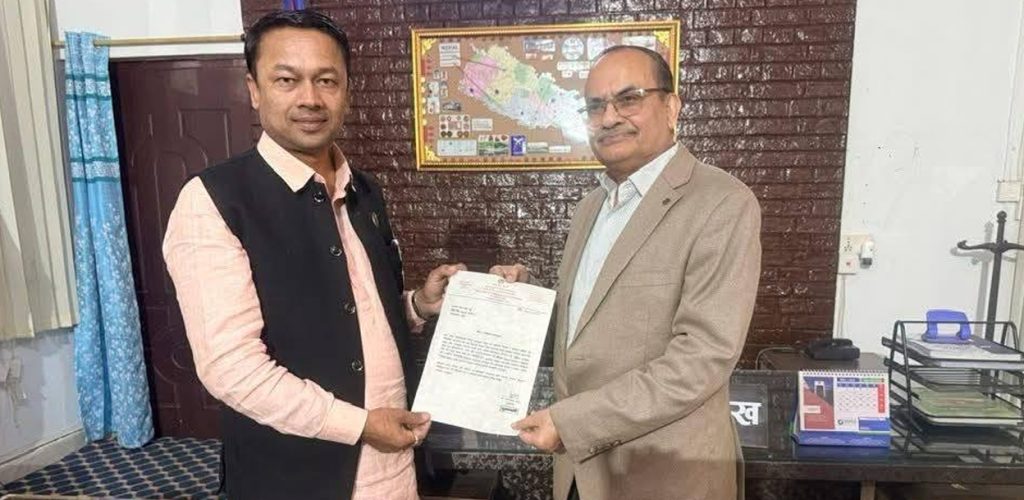 मुख्यमन्त्री यादवले प्रदेश प्रमुखलाई बुझाए राजीनामा